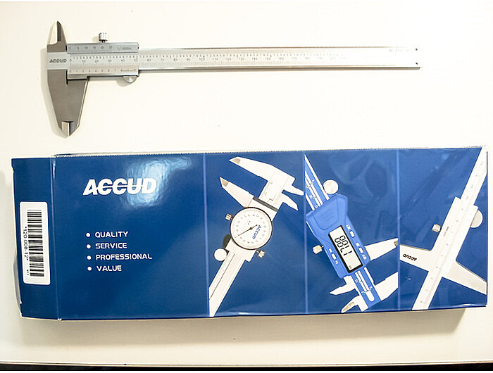 Штангенциркуль нониусный 120-008-12 (0-200мм)