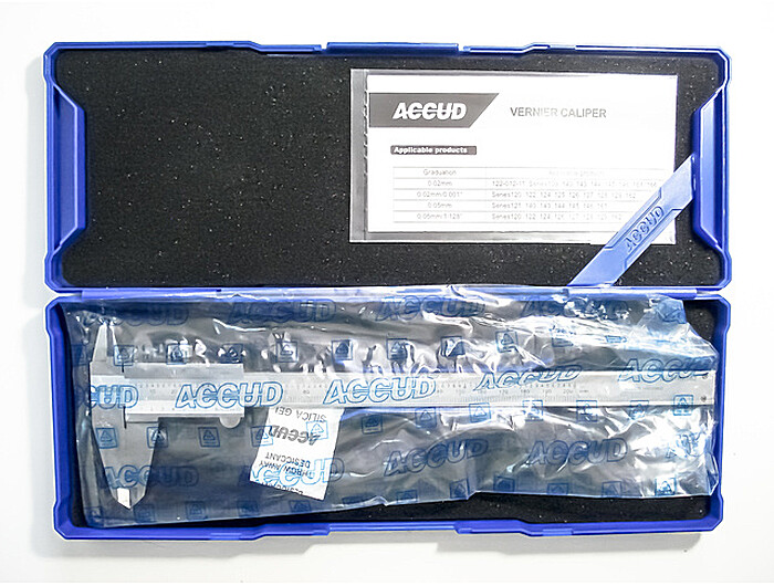 Штангенциркуль нониусный 120-008-12 (0-200мм)