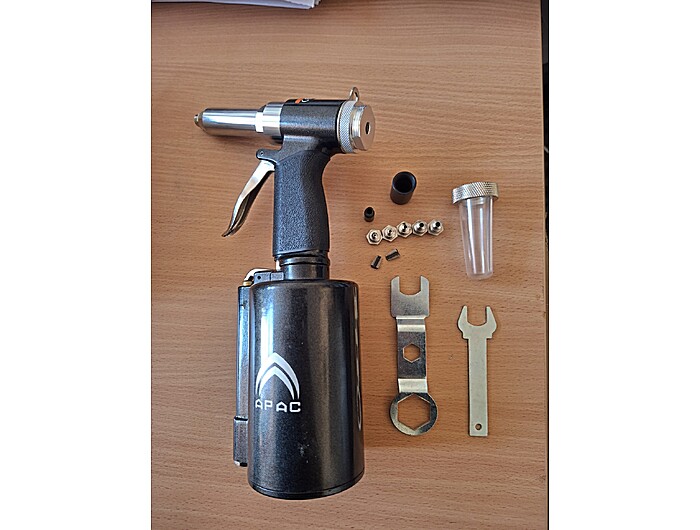 Заклепочник пневматичний A16-Y1402 APAC 1/4