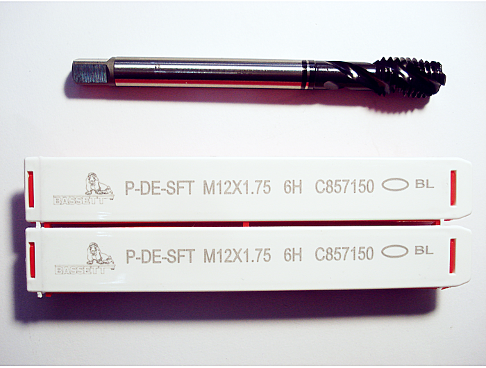 Метчик спиральный SFT M12*1.75 C857150 DIN376 Одно кольцо черное