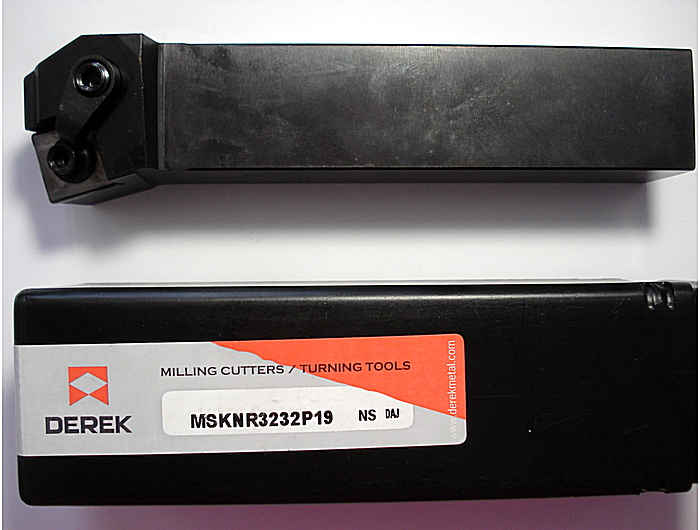 Державка MSKNR3232P19