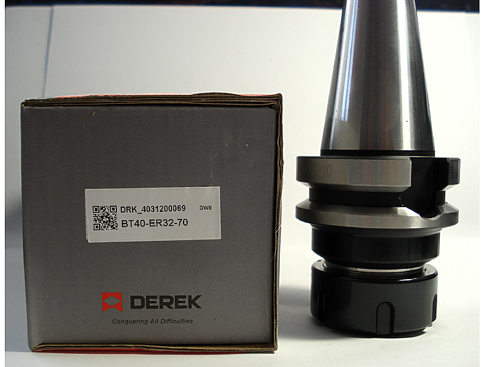 Патрон цанговий BT40-ER32-70