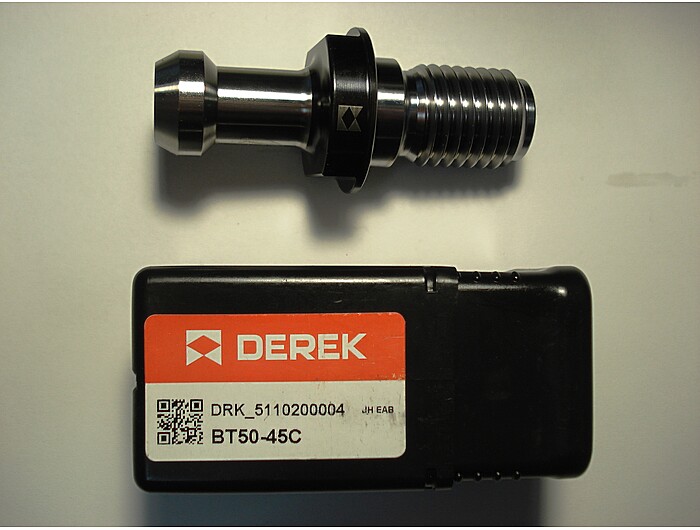 Штревель BT з отвором для підведення СОЖ BT50-45C